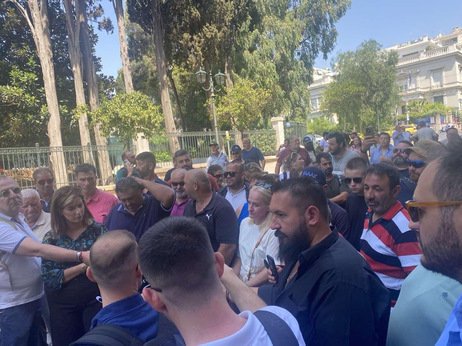 Κτηνοτρόφοι: Κινητοποίηση στην Αθήνα – Ζητούν συνάντηση με τον πρωθυπουργό