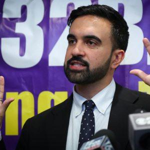 Ντίμον: Απορρίπτει τα σχέδια Μαμντάνι για φόρους στους πλούσιους της Ν. Υόρκης