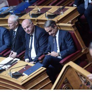 ΟΠΕΚΕΠΕ: Σε εκρηκτικό κλίμα η συνεδρίαση της Βουλής