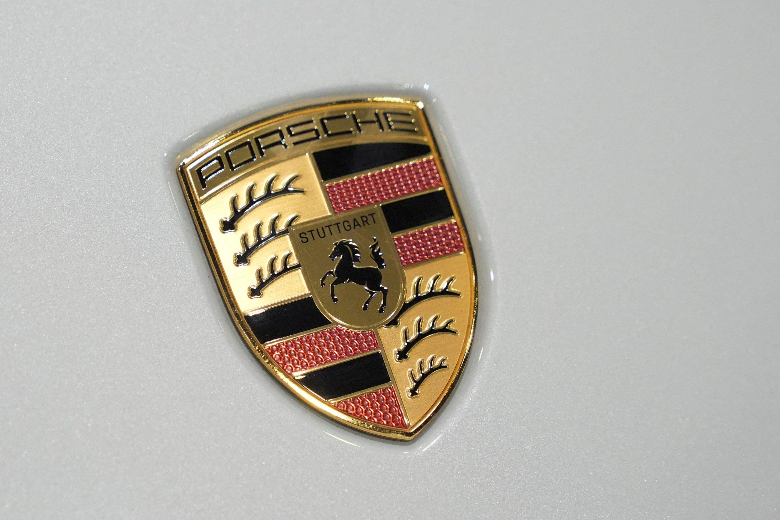 Porsche: Νέες περικοπές λόγω δασμών Τραμπ και κινεζικής ύφεσης
