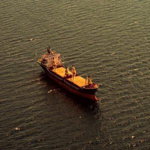 Ερυθρά Θάλασσα: Νέα επίθεση σε πλοίο με δύο τραυματίες και δύο αγνοούμενους