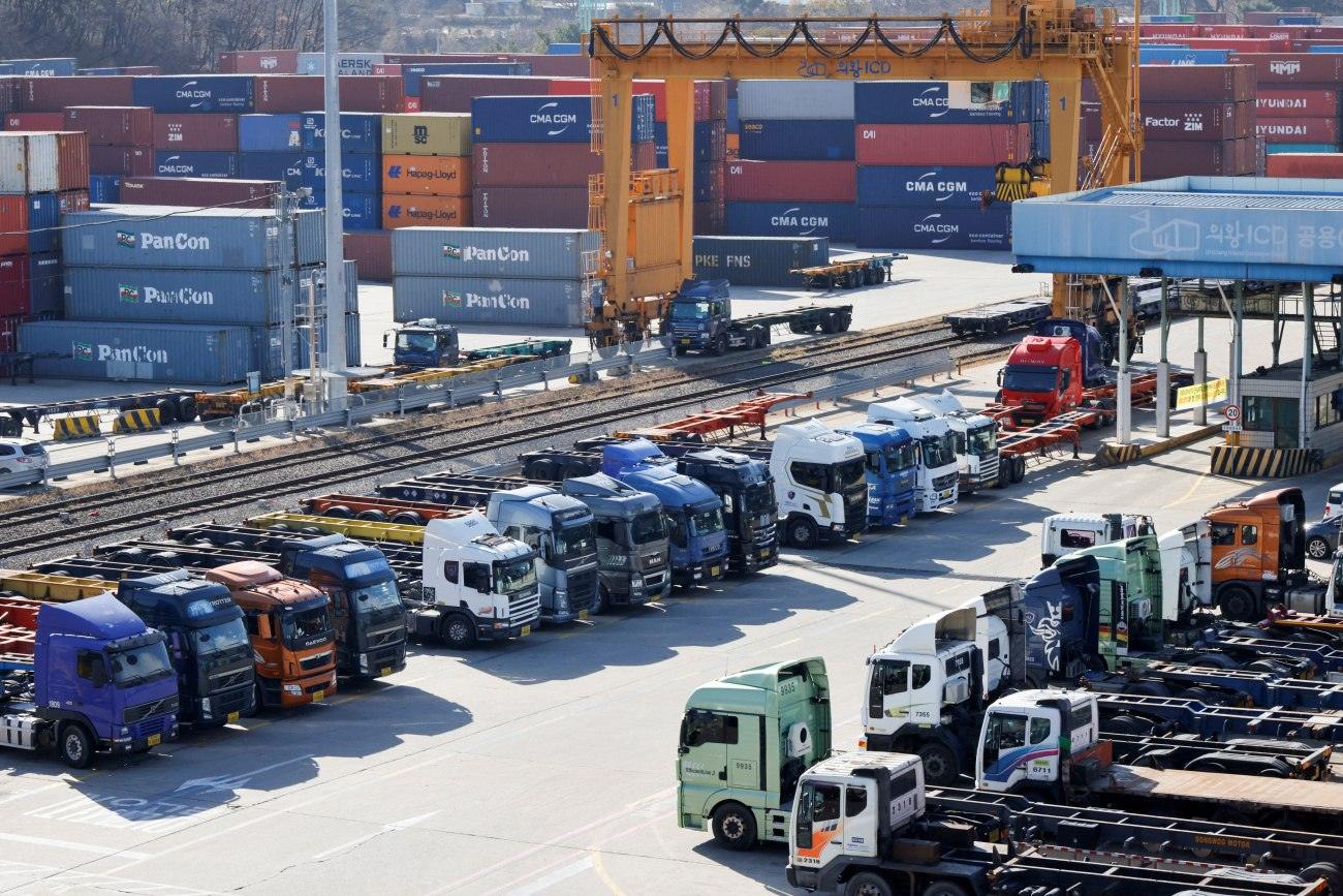 Τραμπ: Εμπορική συμφωνία με Ν. Κορέα – Δασμοί 15% και επενδύσεις 350 δισ. στις ΗΠΑ