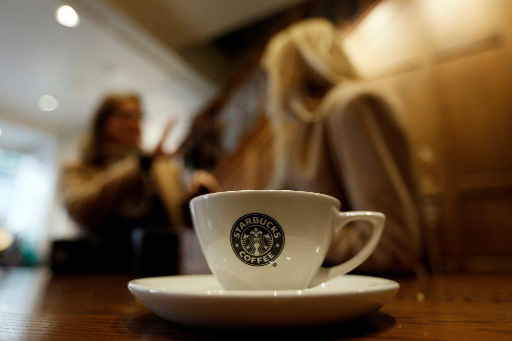 Starbucks: Υποχρεωτικά 4 μέρες εργασίας στο γραφείο