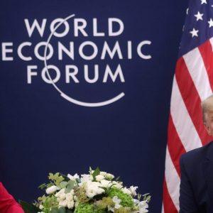 Δασμοί: Επικοινωνία της φον ντερ Λάινεν με τον Τραμπ