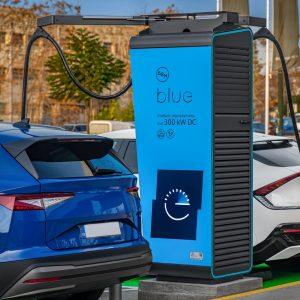ΔΕΗ blue: Ευρωπαϊκή χρηματοδότηση για εγκατάσταση σημείων ταχυφόρτισης σε Ελλάδα – Ρουμανία