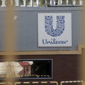 Unilever: Γιατί μεταφέρει παραγωγή στην Ελλάδα – Το παράθυρο ευκαιρίας που ανοίγει  