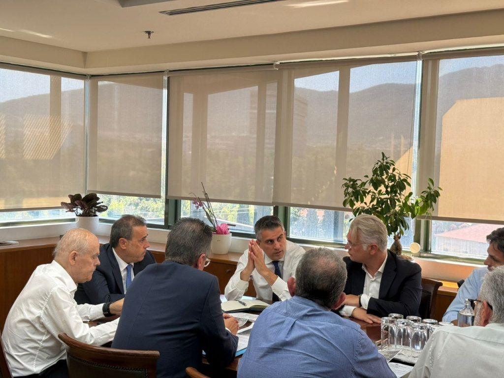 Υπουργείο Περιβάλλοντος: Σύσκεψη για το σχέδιο αποκατάστασης του δάσους στο Φενεό Κορινθίας