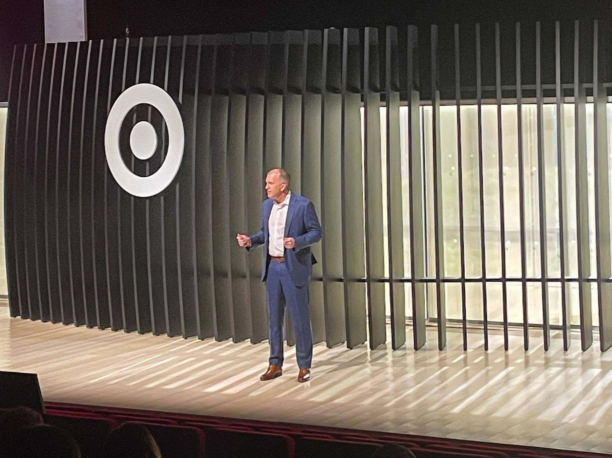 Target: Θα μπορέσει ο νέος CEO να ανατρέψει την κατηφόρα;