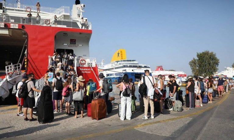 Ακτοπλοΐα: Τα λιμάνια που έσπασαν το φράγμα των 1,5 εκατ. επιβατών