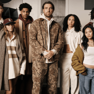 American Eagle: Μετά την αμφιλεγόμενη διαφήμιση με την Σίντνεϊ Σουίνι στρέφεται στον Τράβις Κέλσι