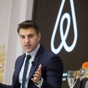 Airbnb: Κέρδη-έκπληξη εν μέσω εμπορικών πιέσεων και ανάκαμψης στα ταξίδια