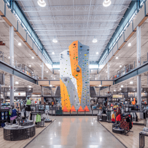 Dick’s Sporting Goods: Το κύμα ανάπτυξης που προκάλεσε η Foot Locker