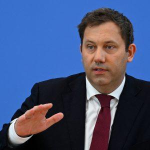 Γερμανία: Μεταρρυθμίσεις για να ανακοπεί η ύφεση της οικονομίας