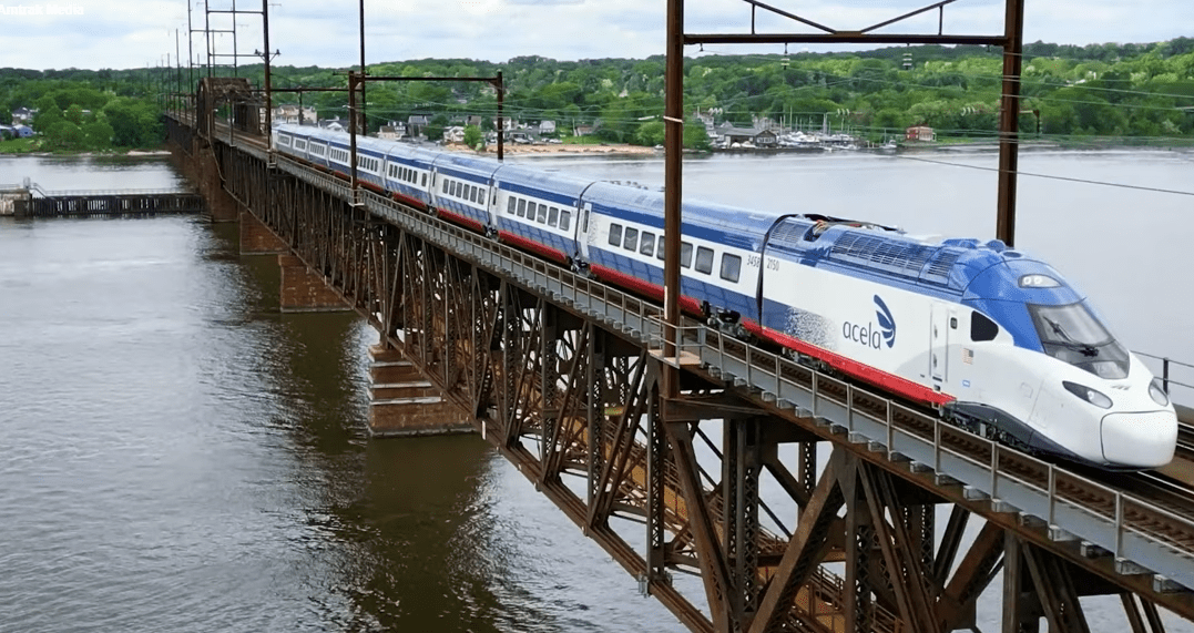 ΗΠΑ: Γιατί τα νέα τρένα Acela της Amtrak ταξιδεύουν πιο αργά από τα παλιά