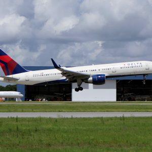 Delta – United: Στο «σκαμνί» για πώληση «καθισμάτων παραθύρου» χωρίς… παράθυρο