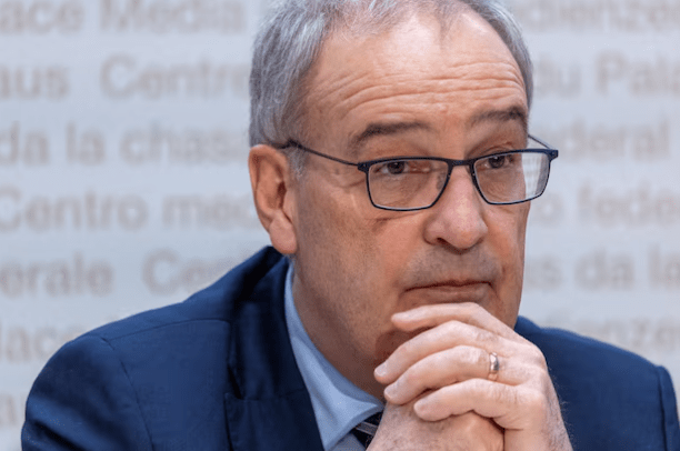 Ελβετία: Παίζει το «χαρτί» του LNG για να ρίξει τους δασμούς Τραμπ
