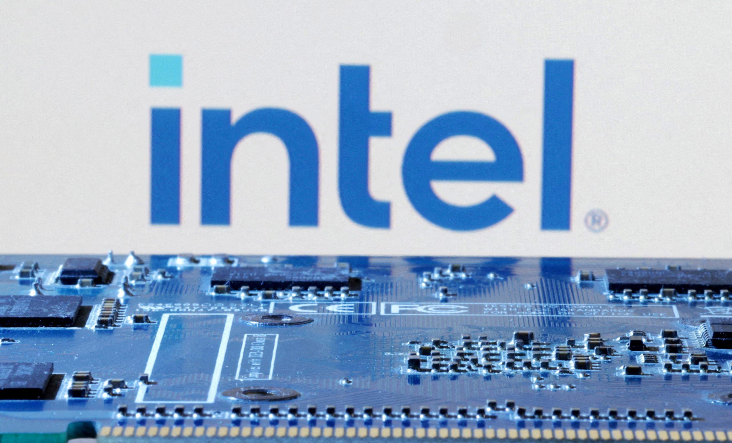 Intel: Η κυβέρνηση Τραμπ διαπραγματεύεται την απόκτηση μεριδίου 10%