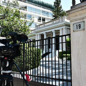 Μαξίμου: Εξετάζονται μέτρα υπέρ των αγροτών – Τα «αλλά…»