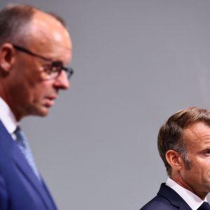 Μερτς – Μακρόν ζητούν νέες κυρώσεις σε εταιρείες που στηρίζουν τη Ρωσία