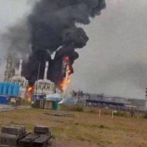 Ρωσία: Φωτιά σε τερματικό σταθμό καυσίμων της Novatek στο λιμάνι Ust-Luga