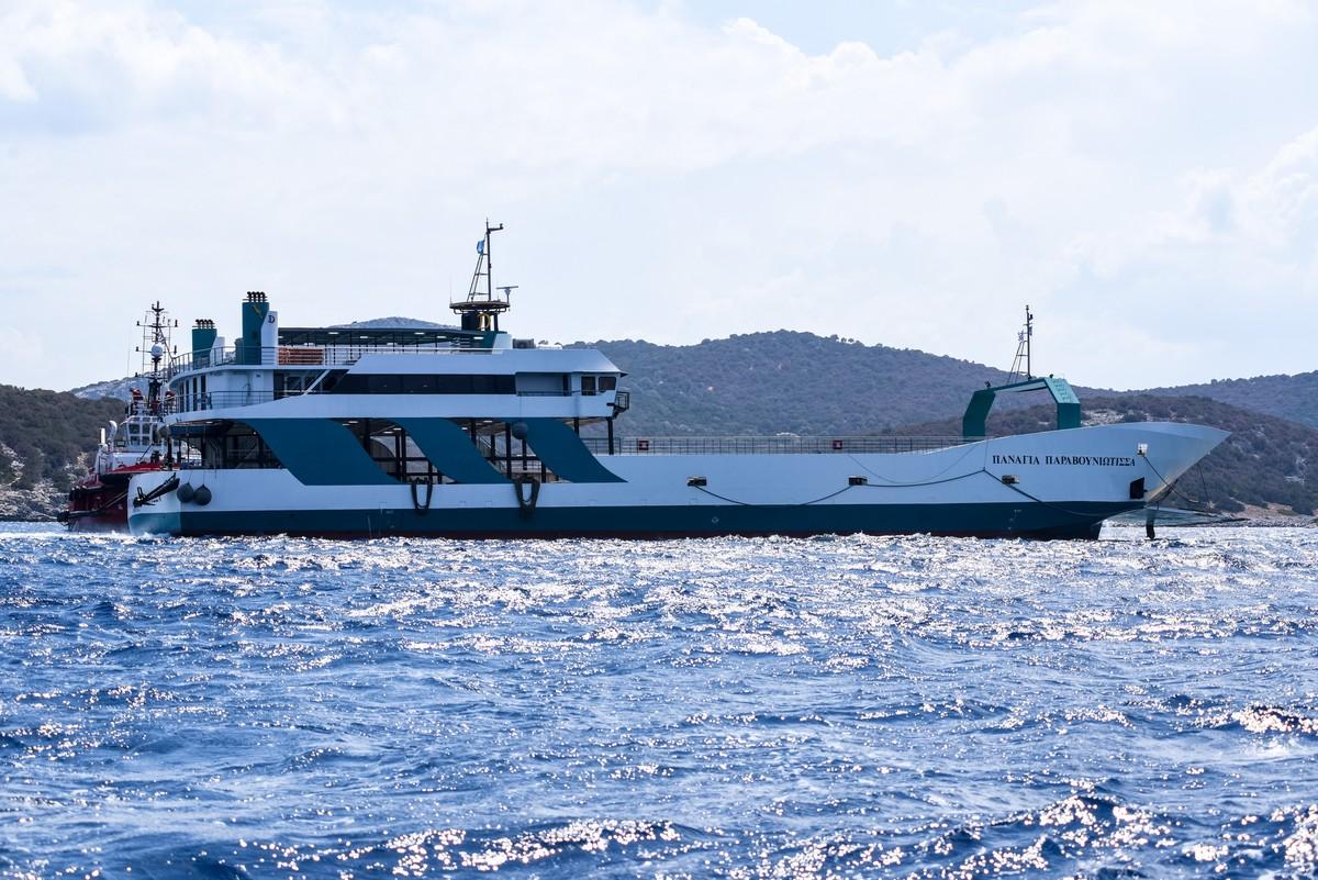 Captain of Greek Ferry that Ran Aground Says “Rudders Got Stuck”