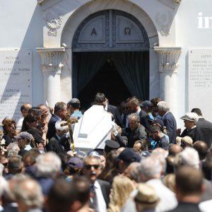 Λένα Σαμαρά: Το τελευταίο αντίο στην κόρη του Αντώνη Σαμαρά