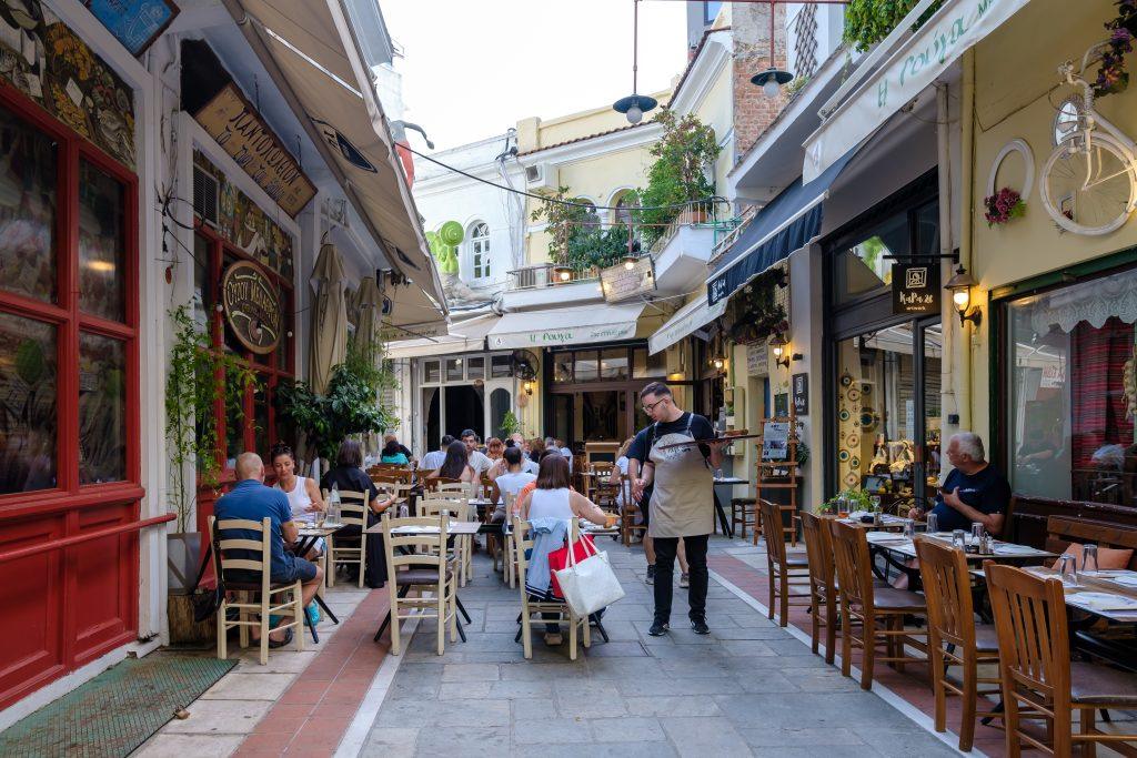Εστίαση: Τουρισμός, μειωμένη κατανάλωση και νέες συνήθειες