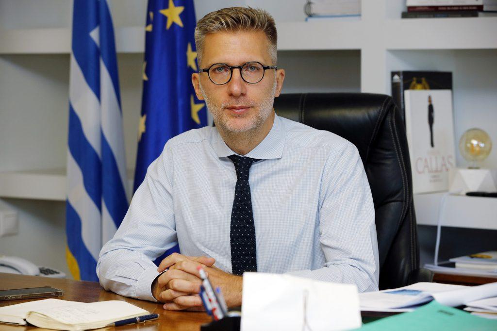 Σκέρτσος: Τι αναφέρει για τις διακοπές των Ελλήνων