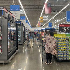Δασμοί: Πώς αντιδρούν Walmart, Home Depot και άλλοι κολοσσοί της λιανικής στις αυξήσεις