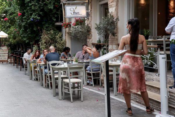 Εστίαση στην Αθήνα: Ο τουρισμός «σώζει» τον κλάδο – Επενδύσεις και διεθνή brands