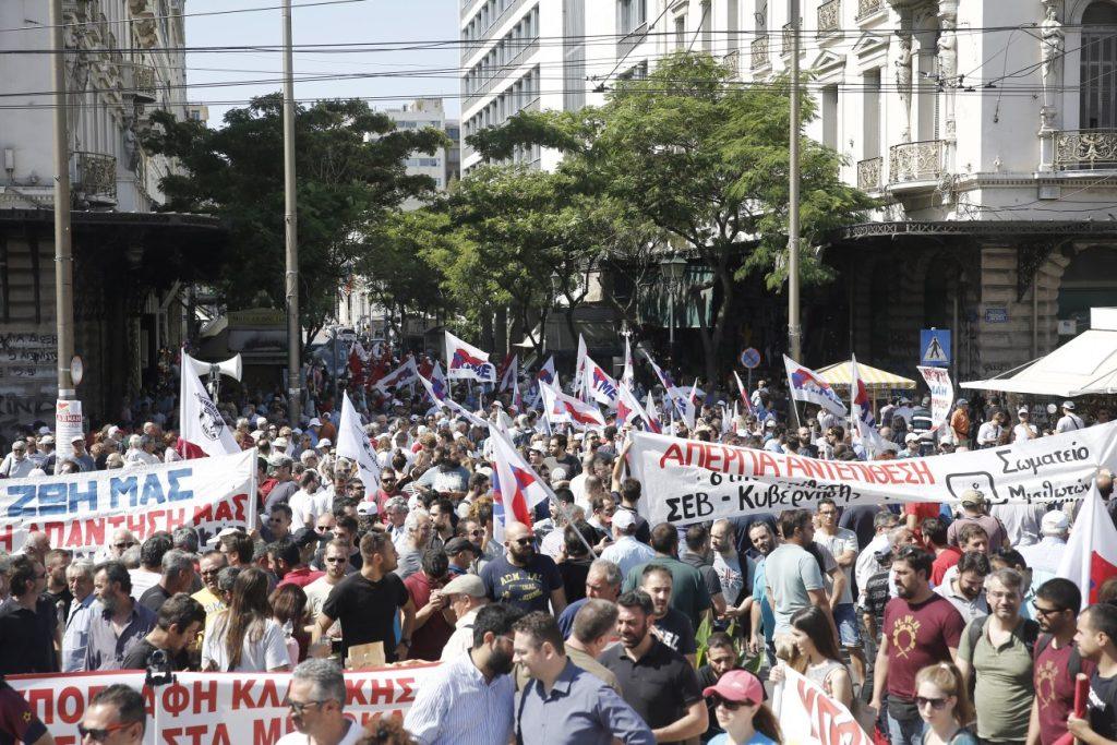 Απεργία: Παραλύει η χώρα την 1η Οκτωβρίου κατά του εργασιακού νομοσχεδίου