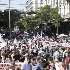 Απεργία: Παραλύει η χώρα την 1η Οκτωβρίου κατά του εργασιακού νομοσχεδίου