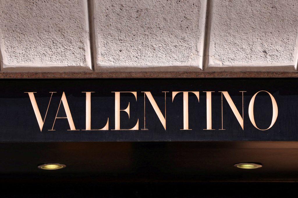 Kering: Παίρνει παράταση έως το 2029 για την εξαγορά του Valentino