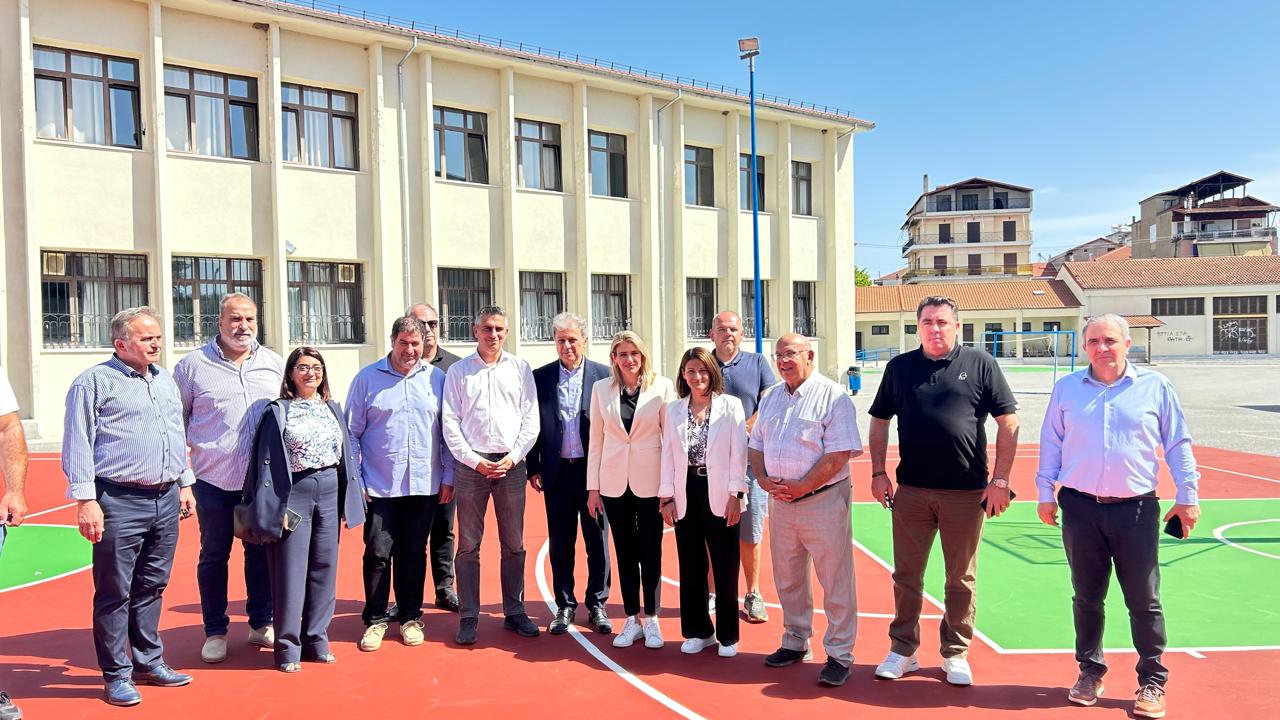 Δήμας