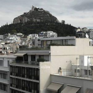 Στεγαστική κρίση: «Άσφαιρα» μέτρα που έρχονται καθυστερημένα