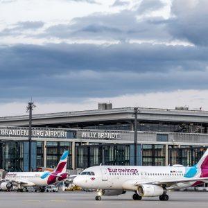 Κυβερνοεπίθεση: Συνεχίζονται οι καθυστερήσεις πτήσεων σε ευρωπαικά αεροδρόμια