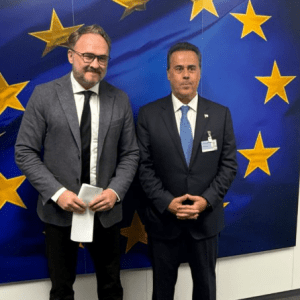 Παπασταύρου: Το καλώδιο Ελλάδας – Κύπρου στη συνάντηση με Γιόργκενσεν