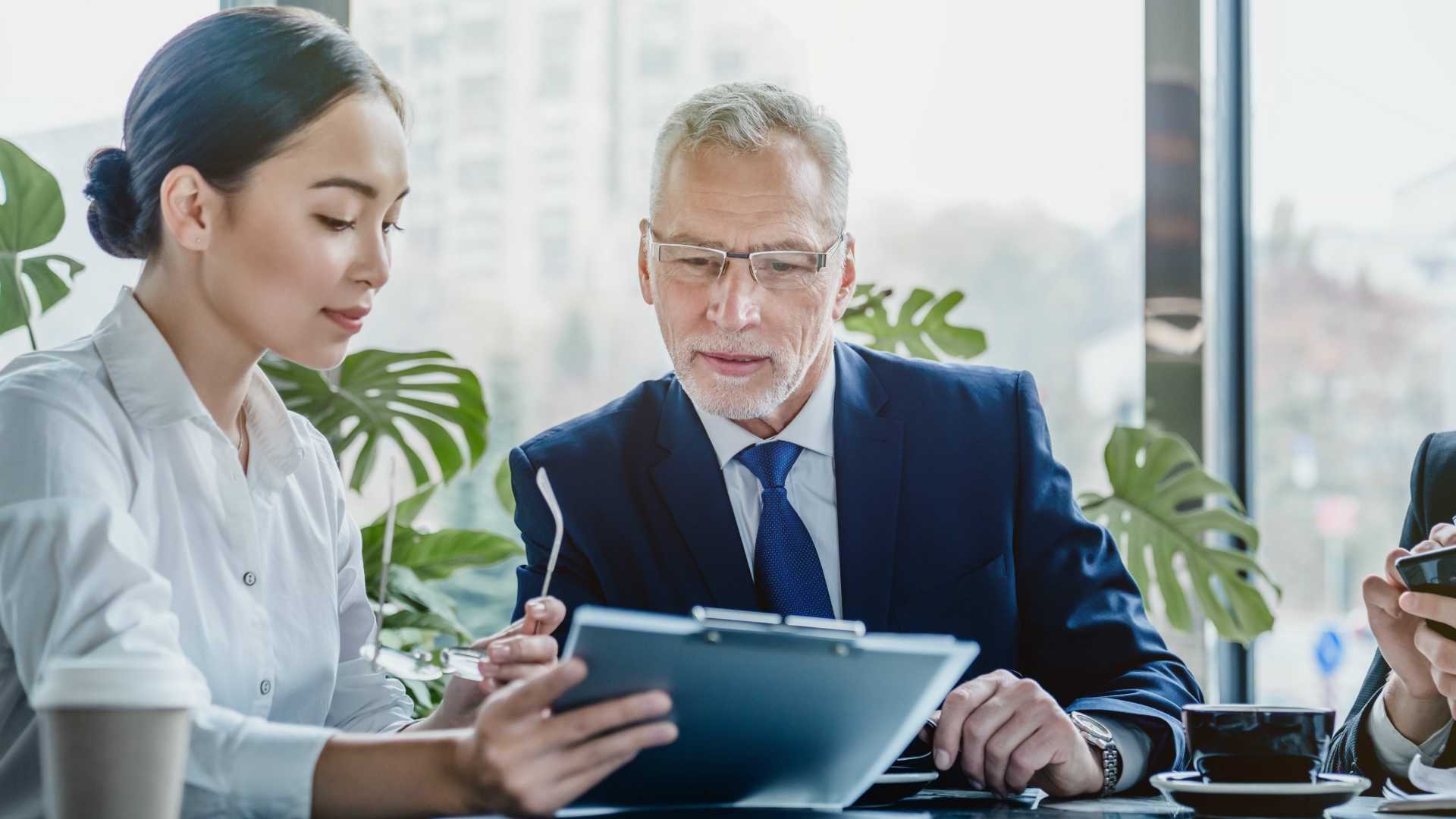 GenZ: Διδάσκει ΑΙ και γεφυρώνει γενιές στο γραφείο