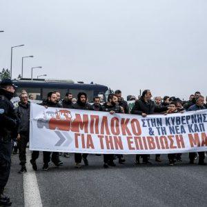 Αγρότες: Κλιμακώνουν τις κινητοποιήσεις στη Θεσσαλία