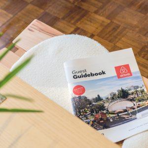 Airbnb: Σφίγγει ο κλοιός – Ποιοι απειλούνται με πρόστιμο 5.000 ευρώ από την 1η Οκτωβρίου