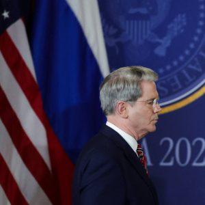 Μπέσεντ: Τα προβλήματα της ρωσικής οικονομίας ίσως πείσουν τον Πούτιν για διαπραγματεύσεις