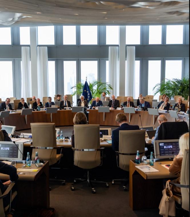 Μη τραπεζική χρηματοοικονομική διαμεσολάβηση (NFBI): Πού εντοπίζονται οι κίνδυνοι