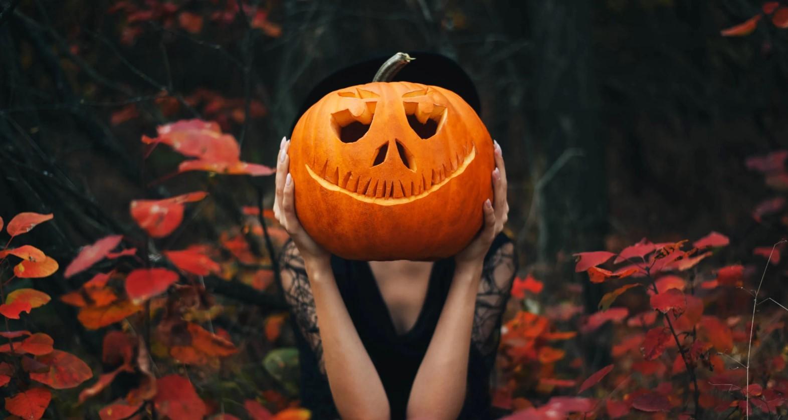 Halloween: Τρομάζουν οι δασμοί – Τι βλέπει η αγορά