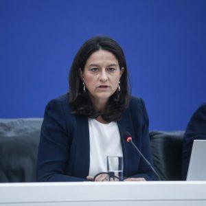 Κεραμέως: Έρχεται νέο πρόγραμμα απασχόλησης για 10.000 άνεργες μητέρες