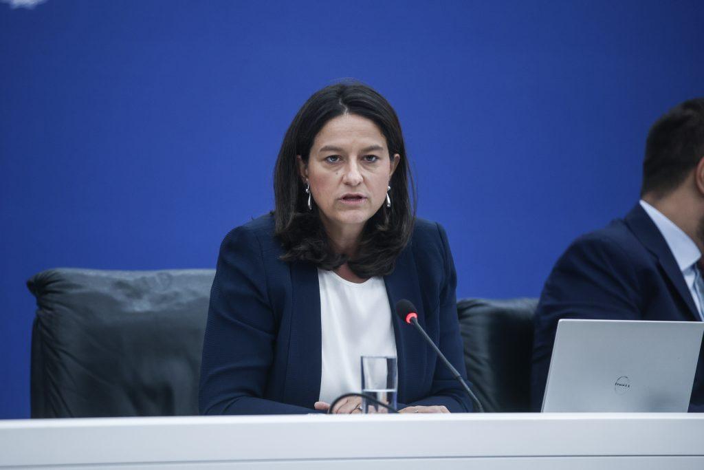 Κεραμέως: Έρχεται νέο πρόγραμμα απασχόλησης για 10.000 άνεργες μητέρες