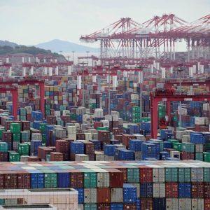 Παγκόσμιο εμπόριο: Η Κίνα διαπραγματεύεται, αλλά δεν παραχωρεί έδαφος