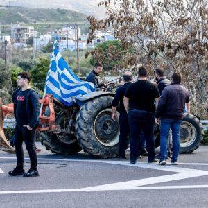 Κρήτη: Στους δρόμους αγρότες και κτηνοτρόφοι – Τι ζητούν