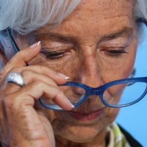Λαγκάρντ: Η νομισματική πολιτική δεν μπορεί να λύσει τα προβλήματα χρέους