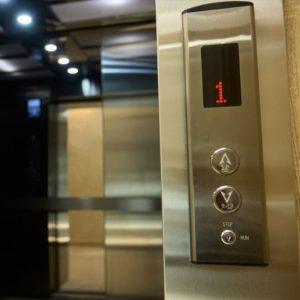 Επιτροπή Ανταγωνισμού: Συστάσεις για τις υπηρεσίες συντήρησης ανελκυστήρων