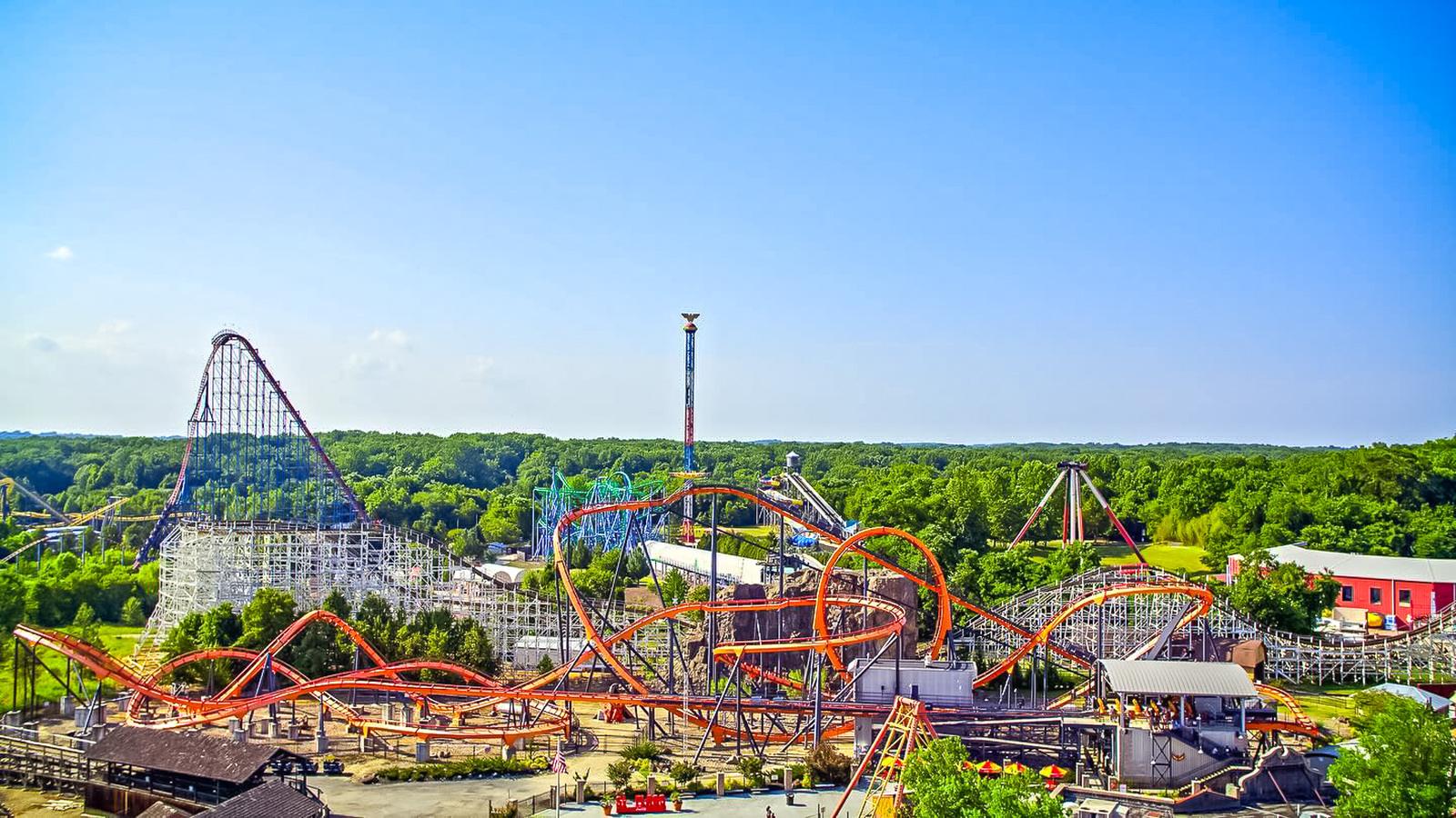 Θεματικά πάρκα: Η Six Flags πιέζεται από ακτιβιστή να πουλήσει την ακίνητη περιουσία της